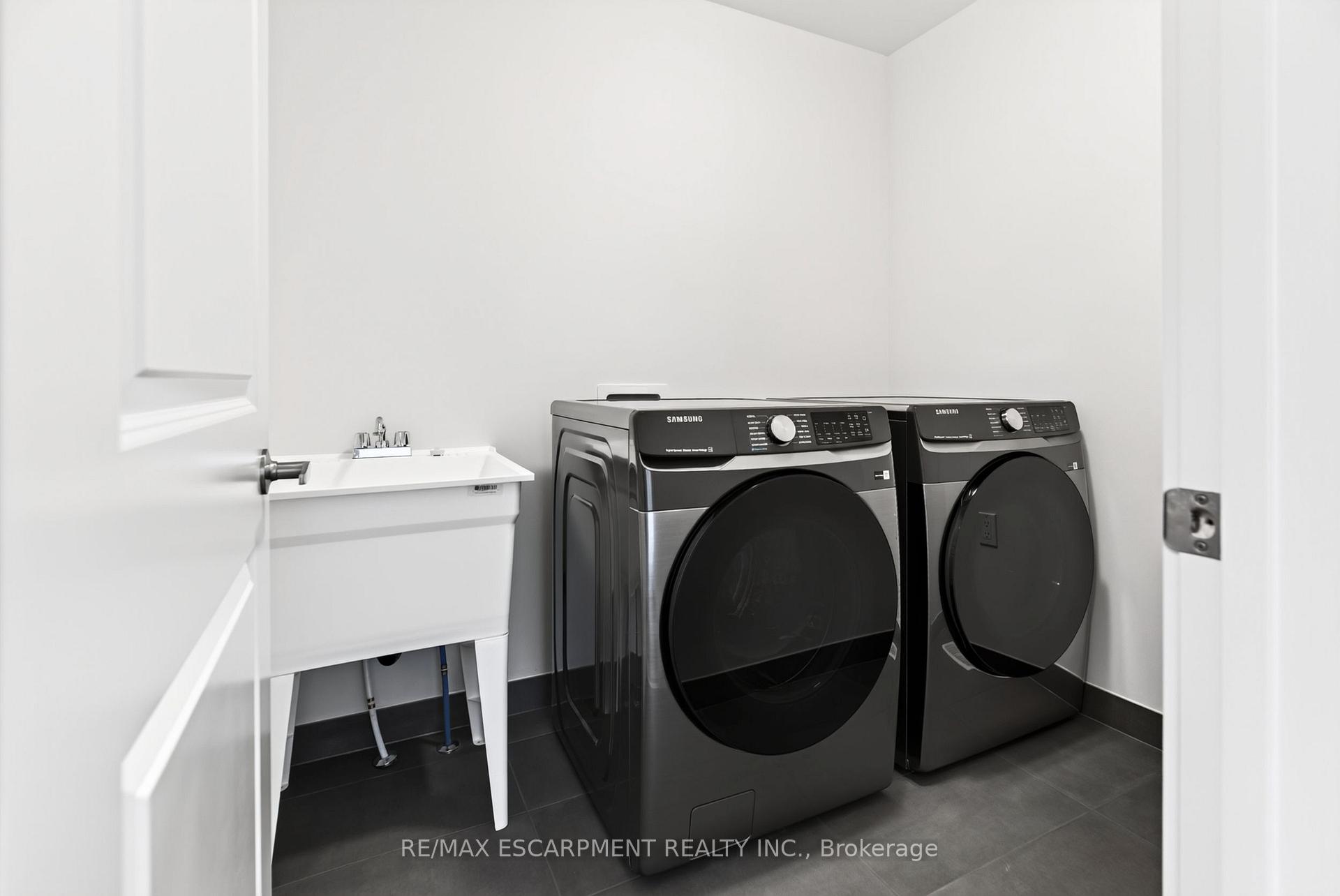 Photo 50 of 96 Valley Trail Place, Hamilton, Waterdown — HOMEH