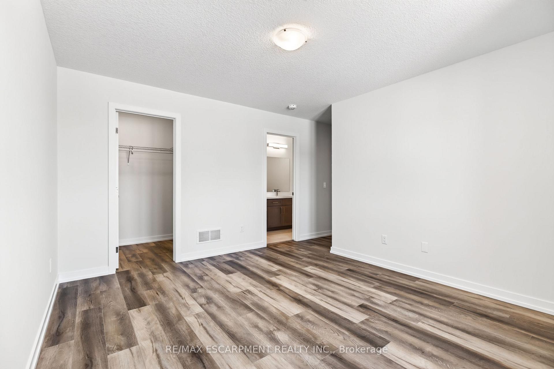 Photo 59 of 96 Valley Trail Place, Hamilton, Waterdown — HOMEH