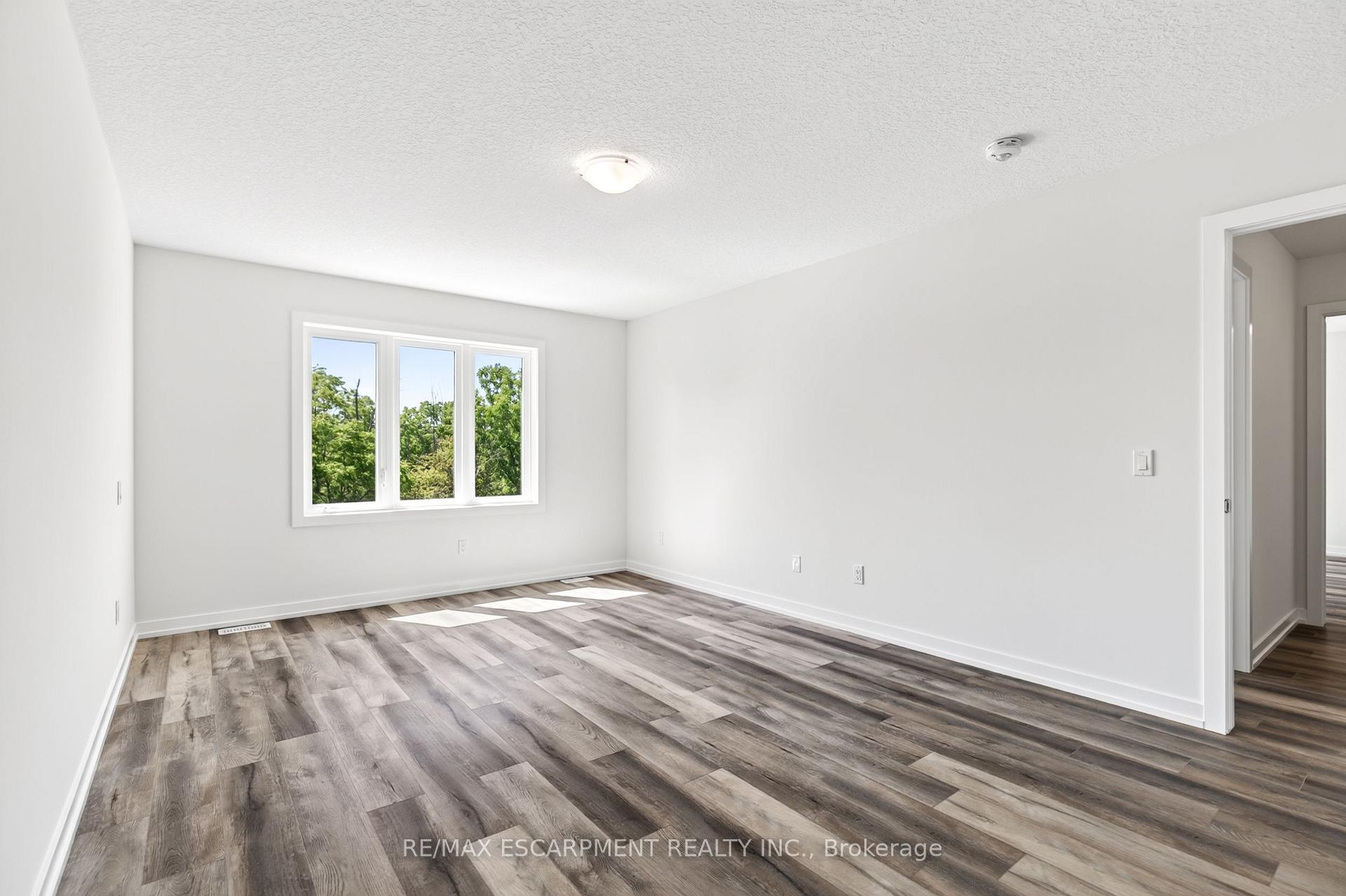 Photo 79 of 96 Valley Trail Place, Hamilton, Waterdown — HOMEH