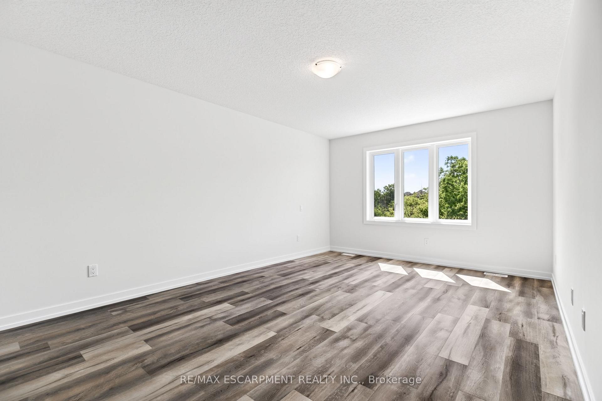 Photo 81 of 96 Valley Trail Place, Hamilton, Waterdown — HOMEH