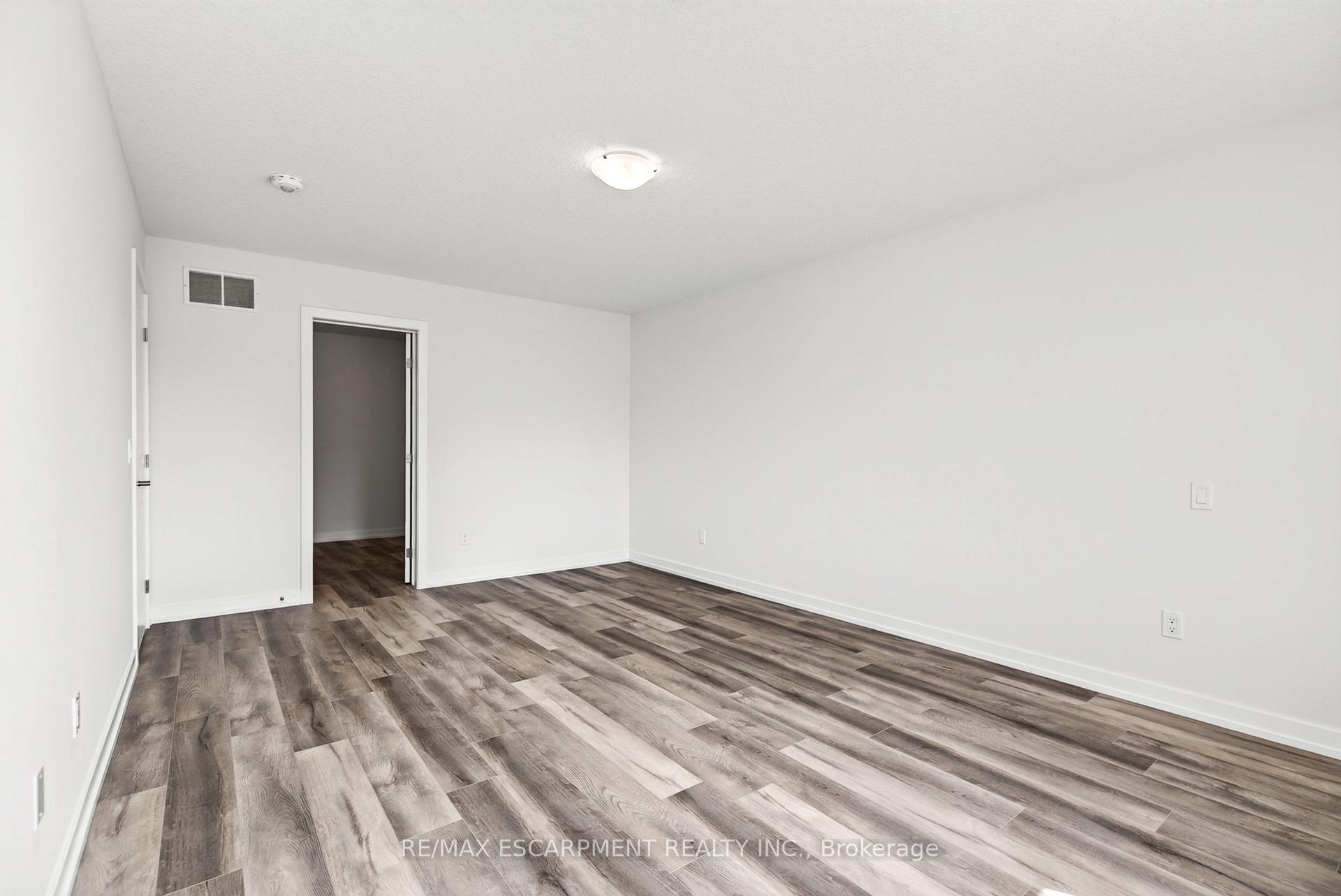 Photo 83 of 96 Valley Trail Place, Hamilton, Waterdown — HOMEH