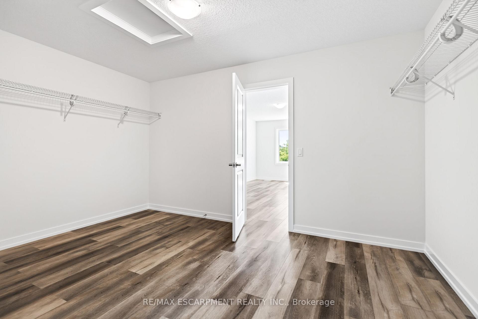 Photo 87 of 96 Valley Trail Place, Hamilton, Waterdown — HOMEH