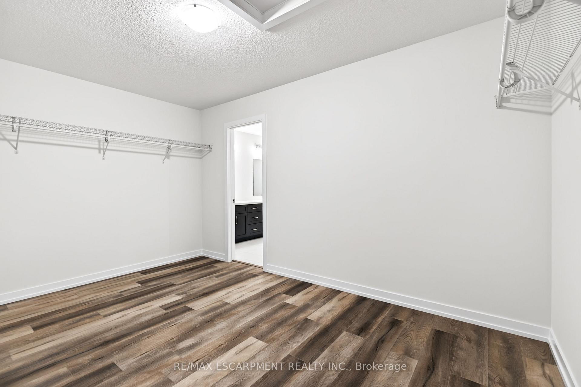 Photo 89 of 96 Valley Trail Place, Hamilton, Waterdown — HOMEH