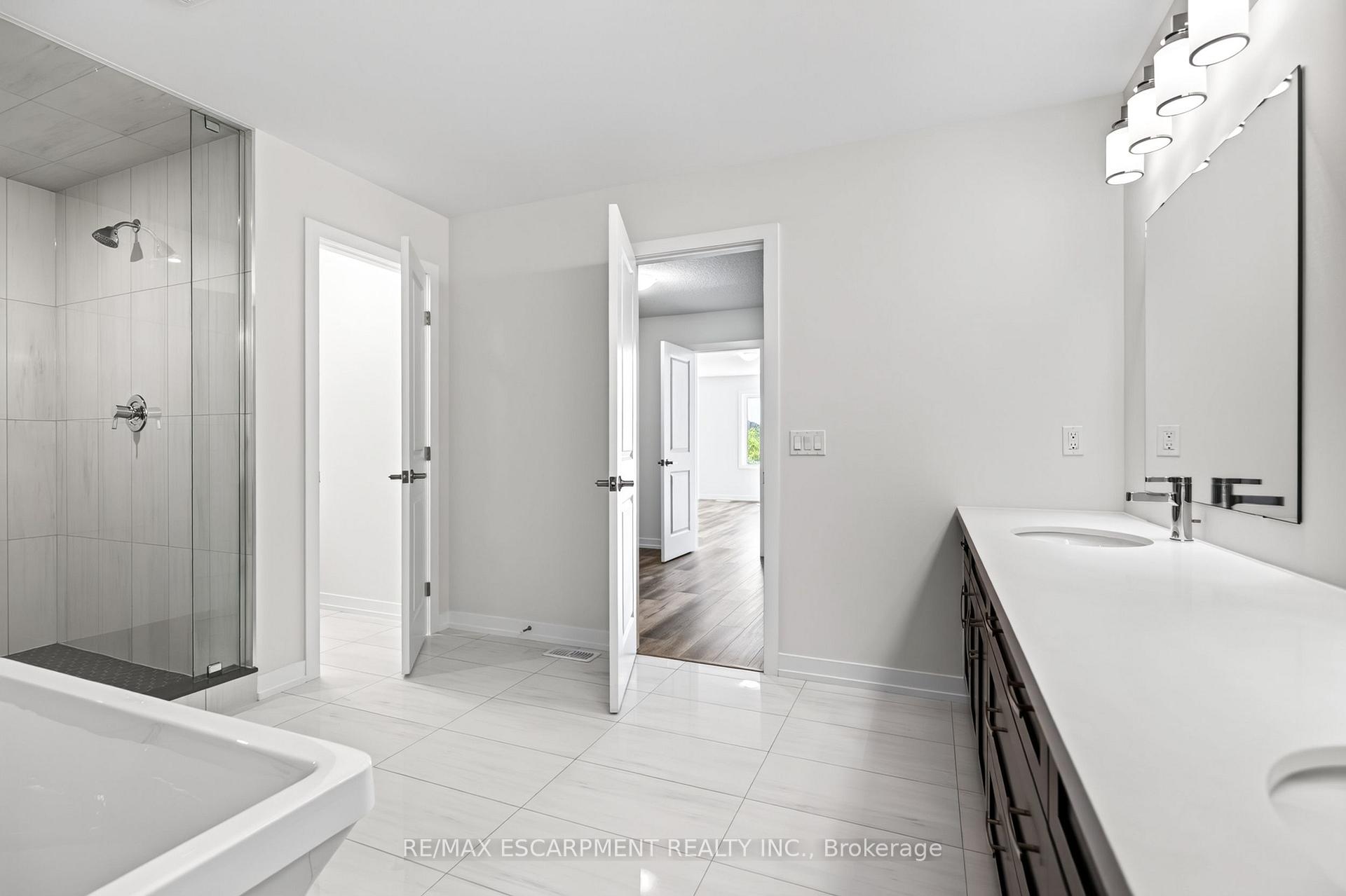 Photo 91 of 96 Valley Trail Place, Hamilton, Waterdown — HOMEH
