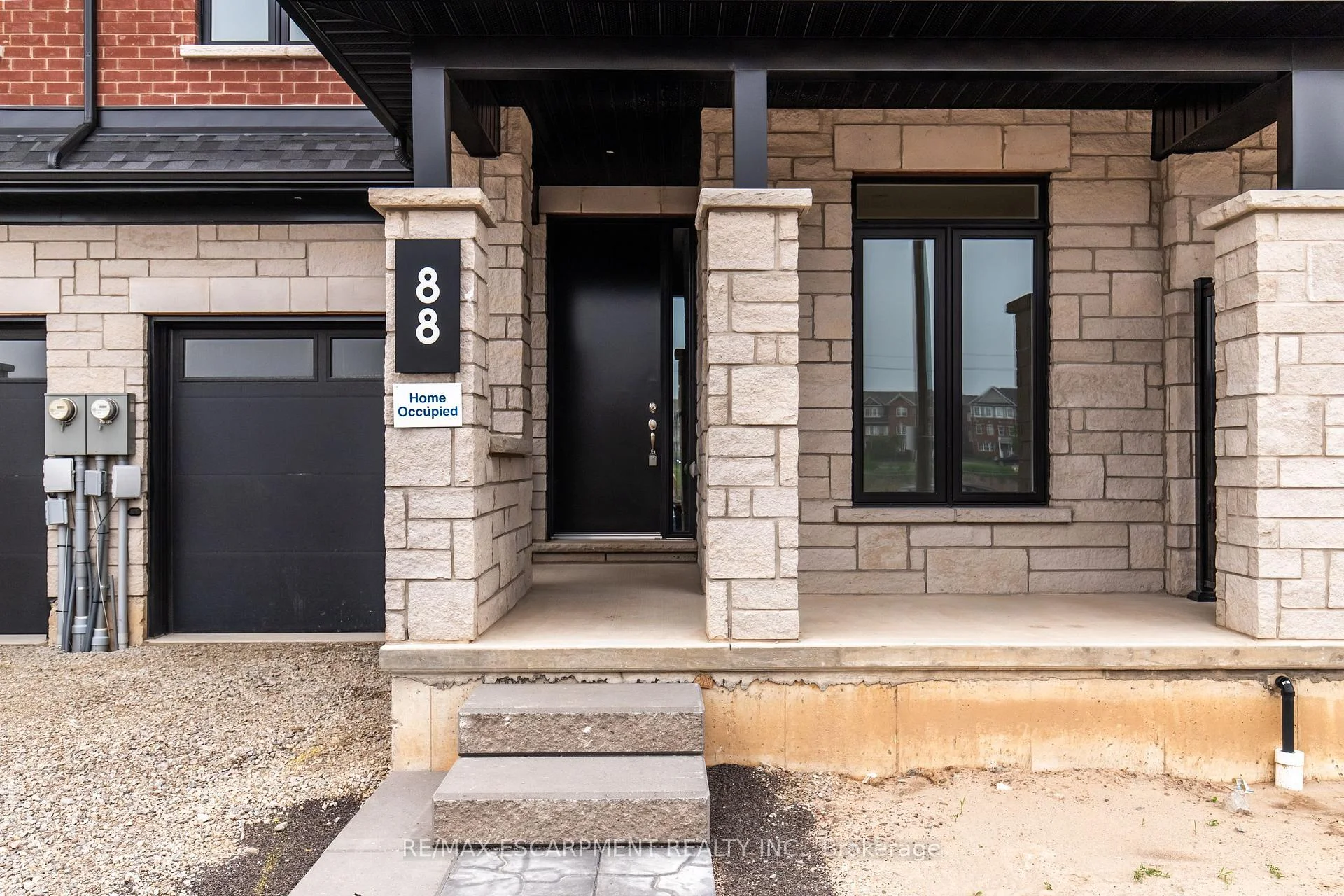 Photo 5 of 96 Valley Trail Place, Hamilton, Waterdown — HOMEH