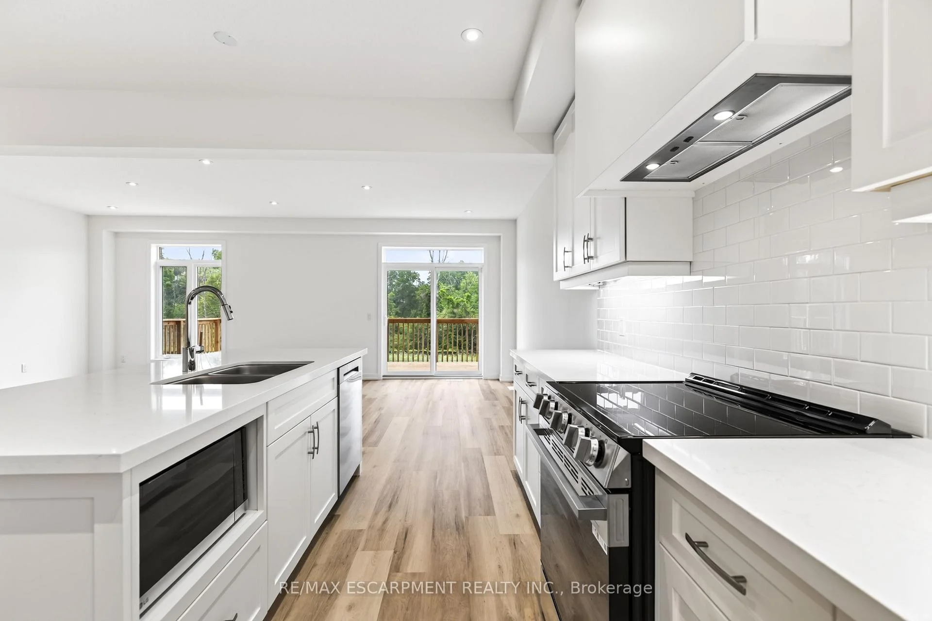 Photo 30 of 96 Valley Trail Place, Hamilton, Waterdown — HOMEH