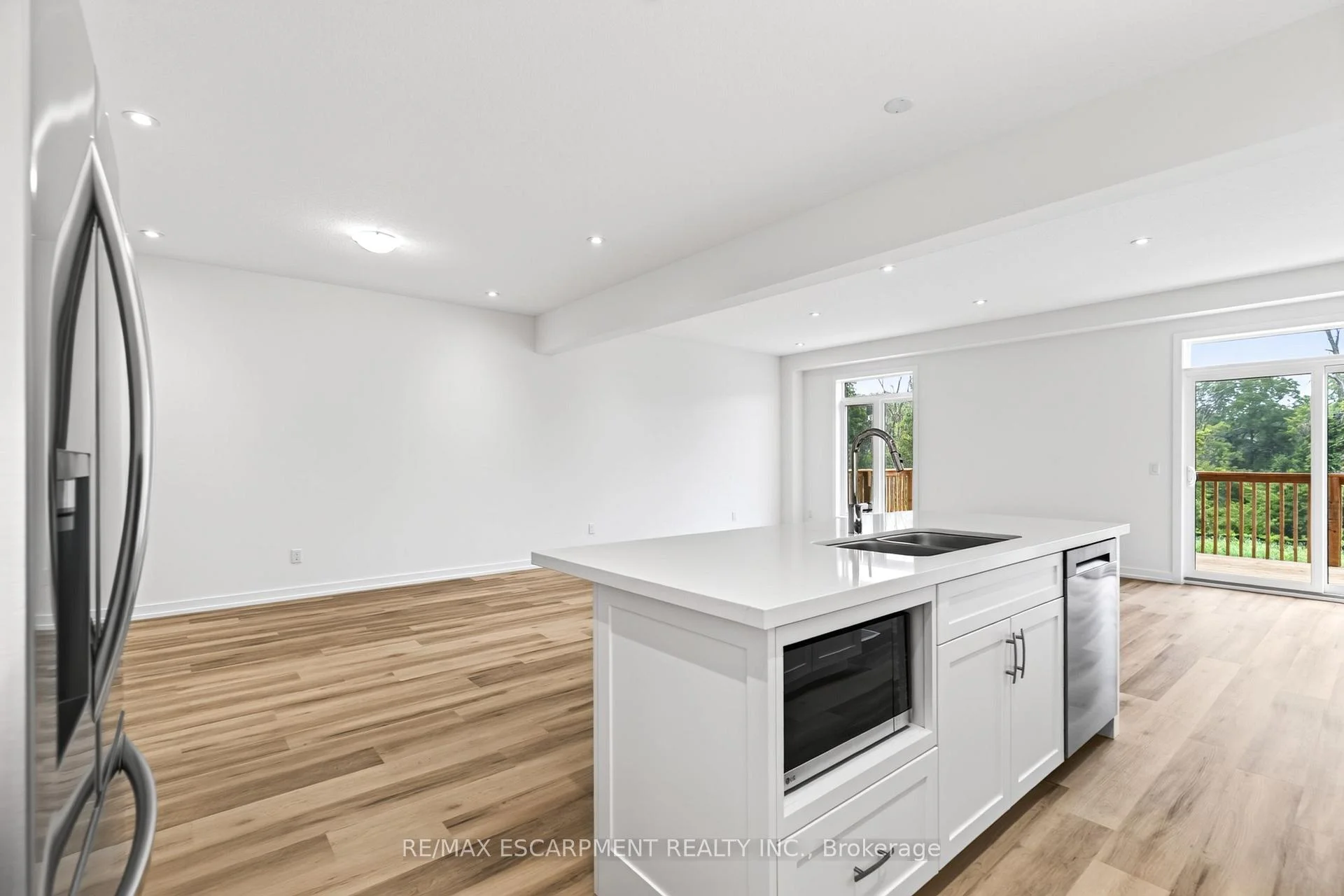 Photo 33 of 96 Valley Trail Place, Hamilton, Waterdown — HOMEH