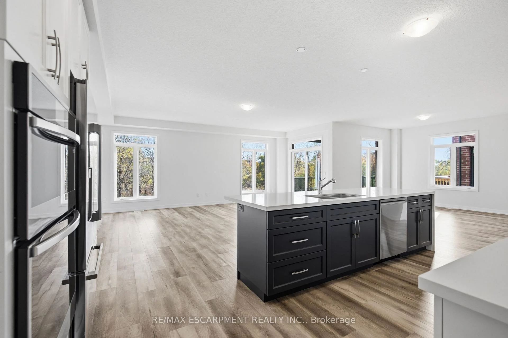 Photo 34 of 96 Valley Trail Place, Hamilton, Waterdown — HOMEH