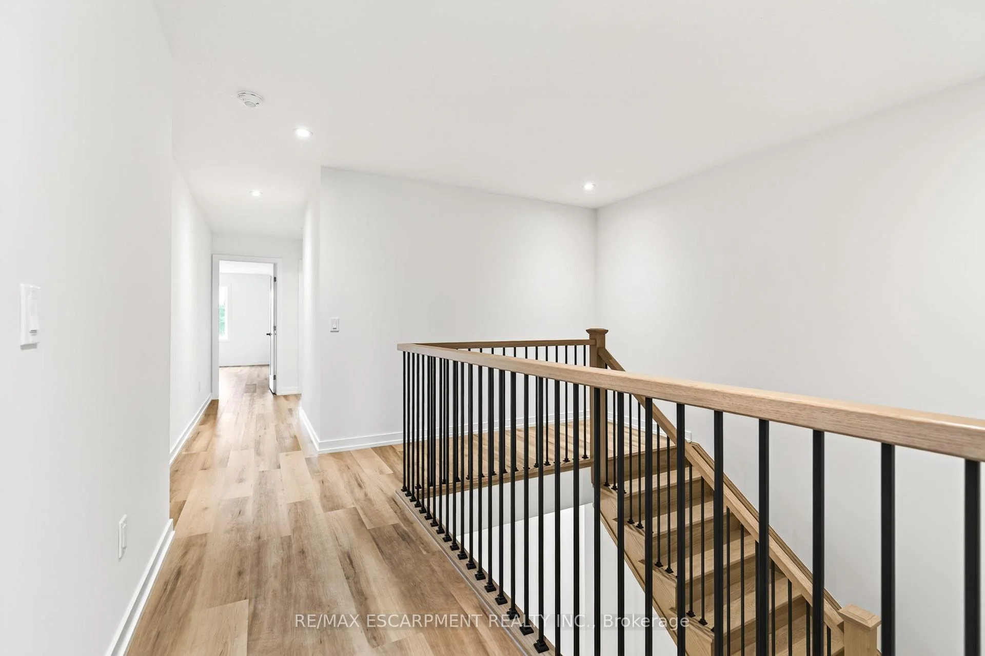 Photo 58 of 96 Valley Trail Place, Hamilton, Waterdown — HOMEH