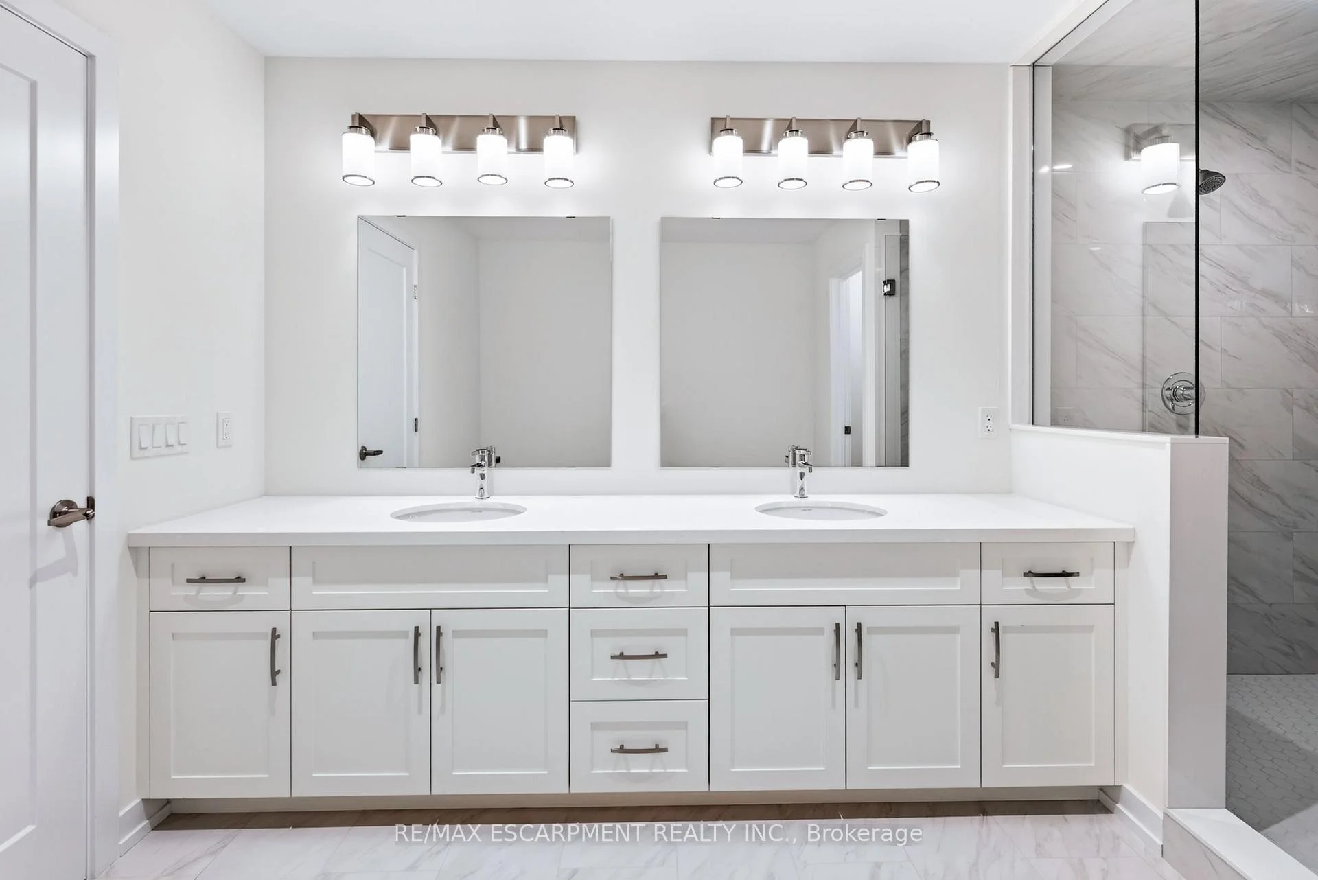 Photo 78 of 96 Valley Trail Place, Hamilton, Waterdown — HOMEH