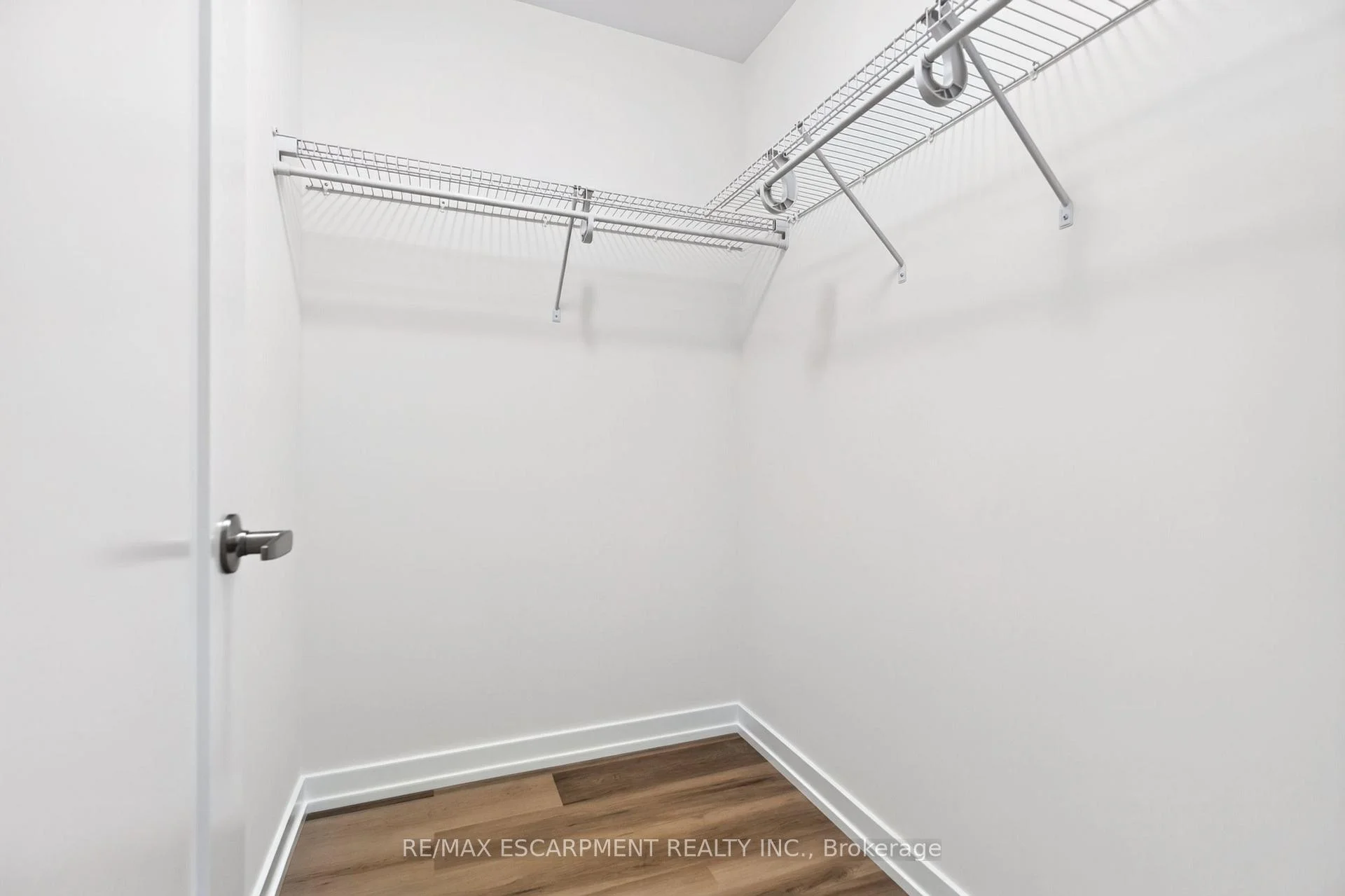 Photo 80 of 96 Valley Trail Place, Hamilton, Waterdown — HOMEH