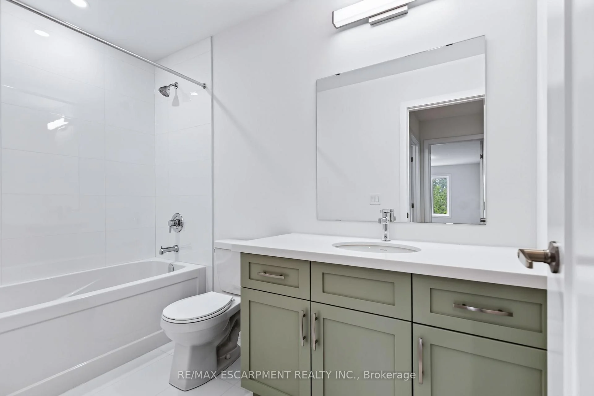 Photo 90 of 96 Valley Trail Place, Hamilton, Waterdown — HOMEH