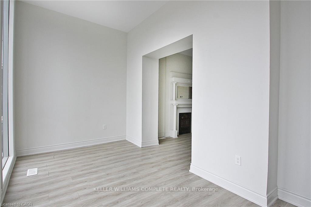 Photo 4 of 76 Wentworth Street S, Hamilton, Stinson — HOMEH