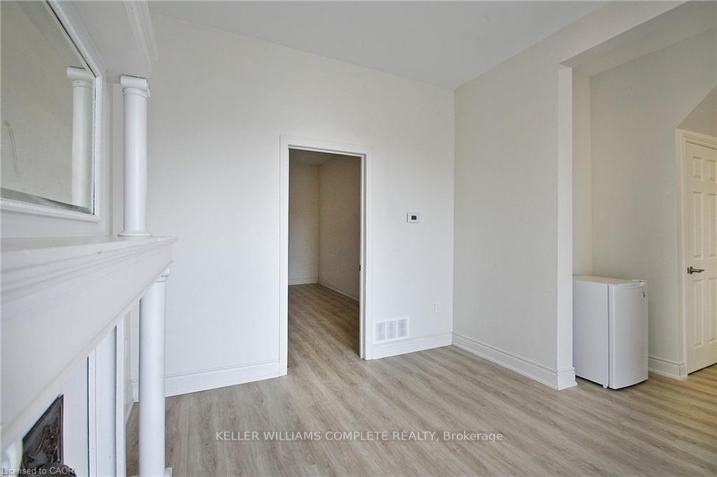 Photo 5 of 76 Wentworth Street S, Hamilton, Stinson — HOMEH