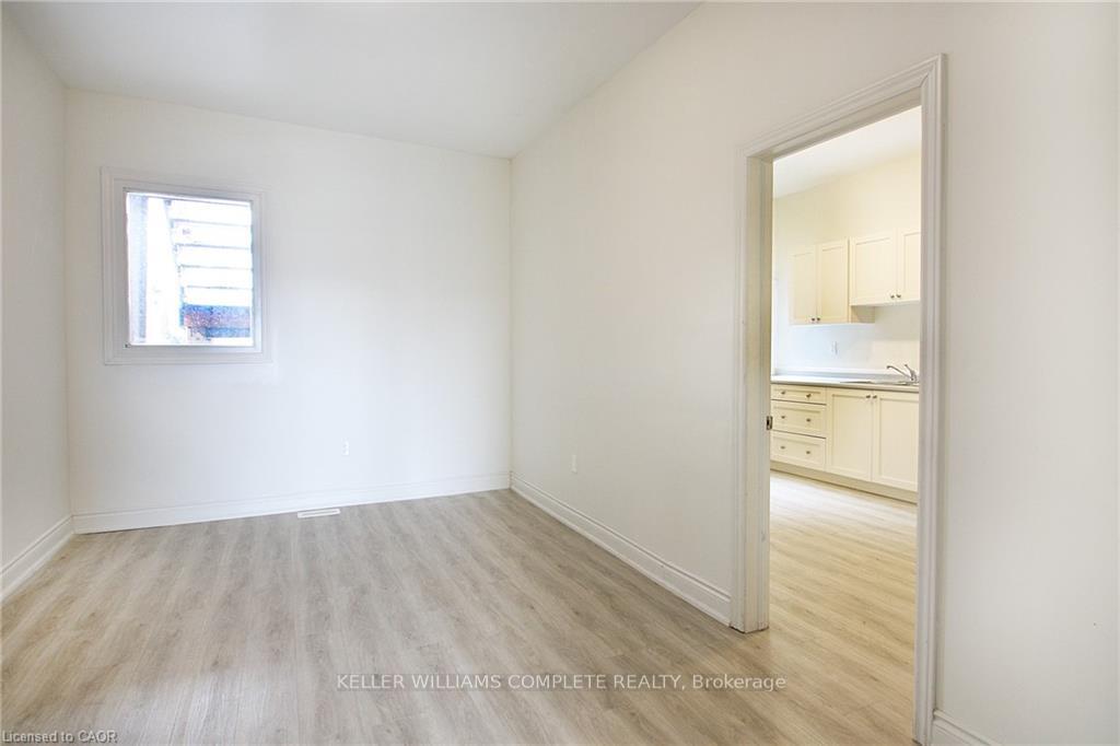 Photo 7 of 76 Wentworth Street S, Hamilton, Stinson — HOMEH