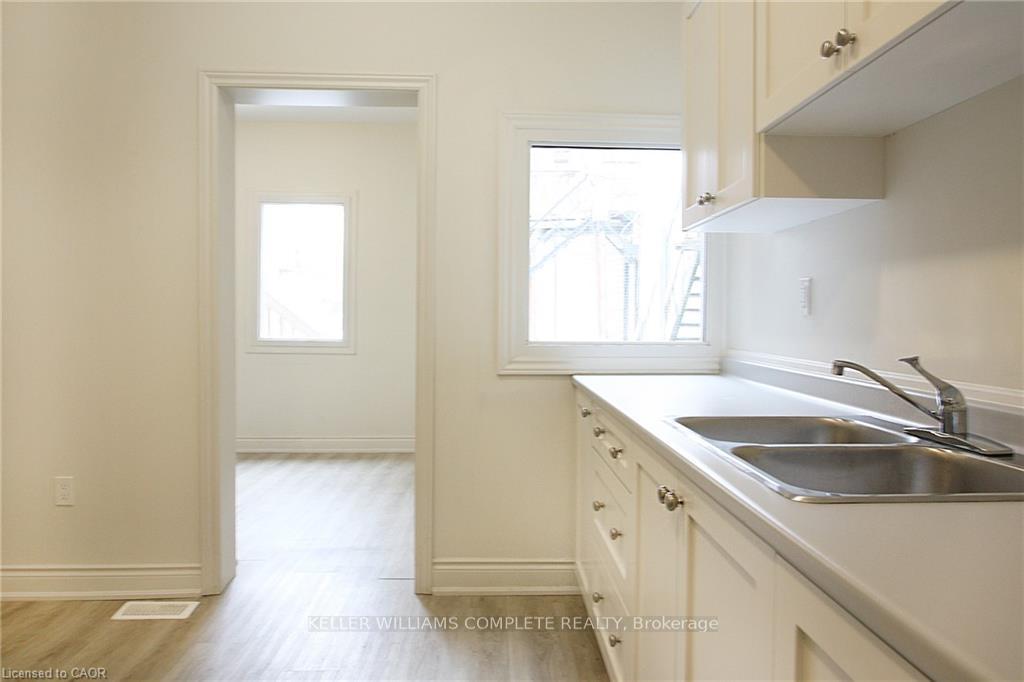 Photo 12 of 76 Wentworth Street S, Hamilton, Stinson — HOMEH