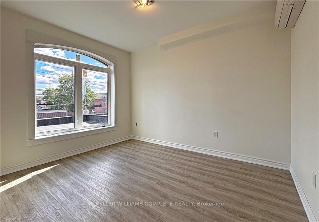 Photo 20 of 76 Wentworth Street S, Hamilton, Stinson — HOMEH