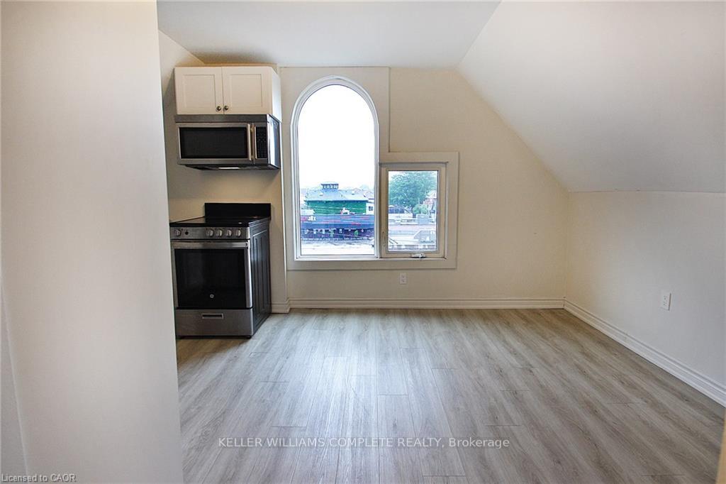 Photo 35 of 76 Wentworth Street S, Hamilton, Stinson — HOMEH