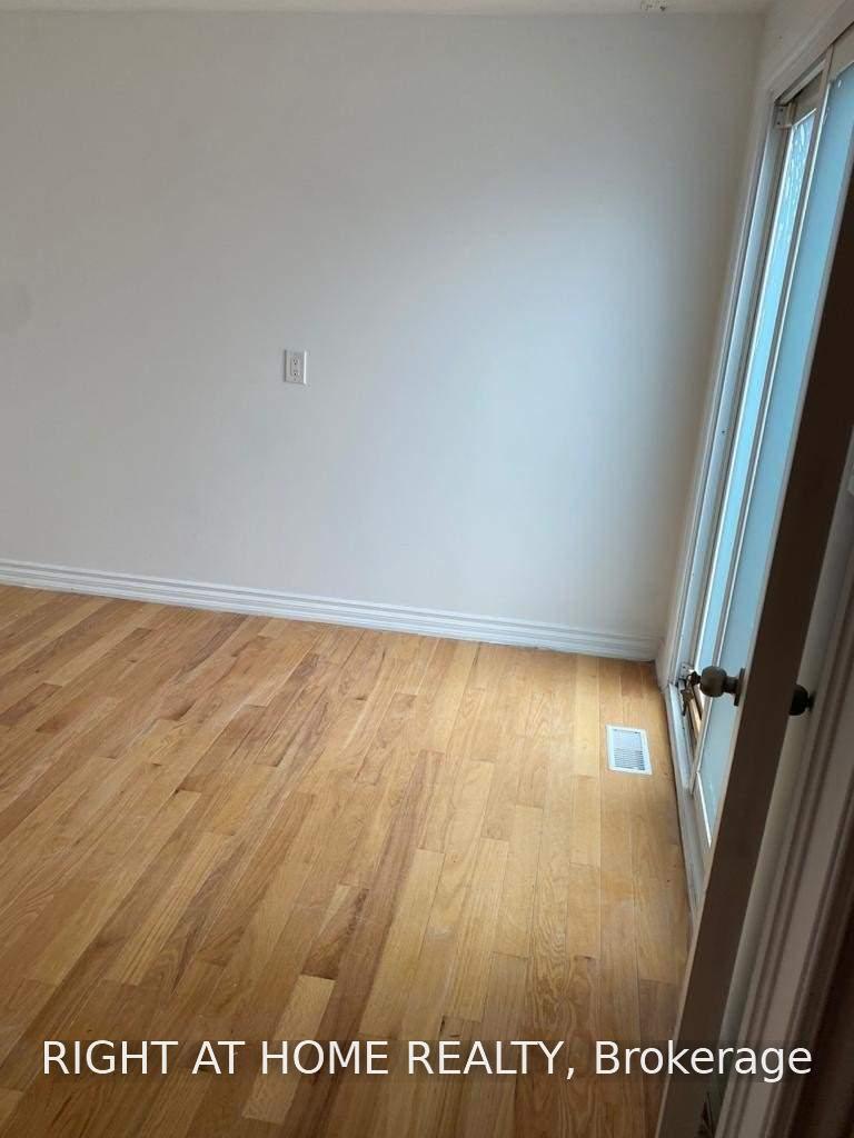 Photo 11 of 271 Queen Street, Brampton, Queen Street Corridor — HOMEH