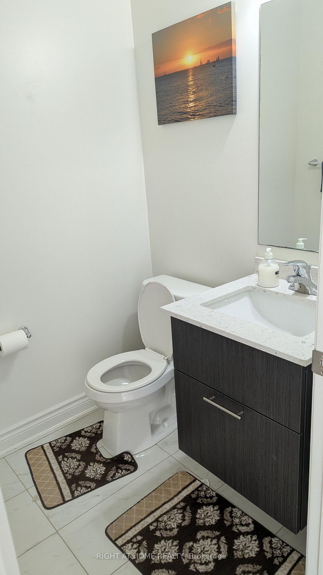 Photo 4 of 7 Little Britain Crescent, Brampton, Bram West — HOMEH