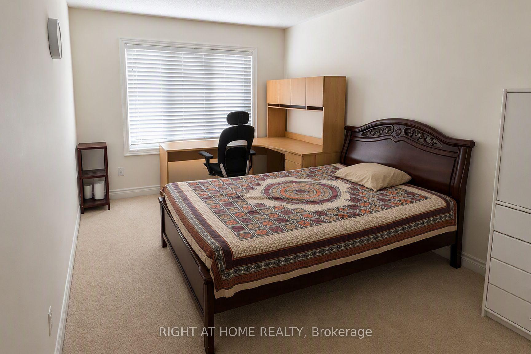 Photo 7 of 7 Little Britain Crescent, Brampton, Bram West — HOMEH