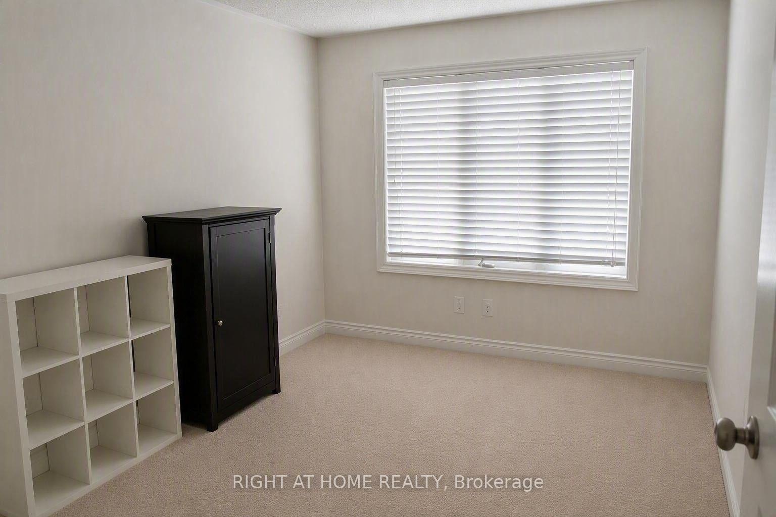 Photo 10 of 7 Little Britain Crescent, Brampton, Bram West — HOMEH