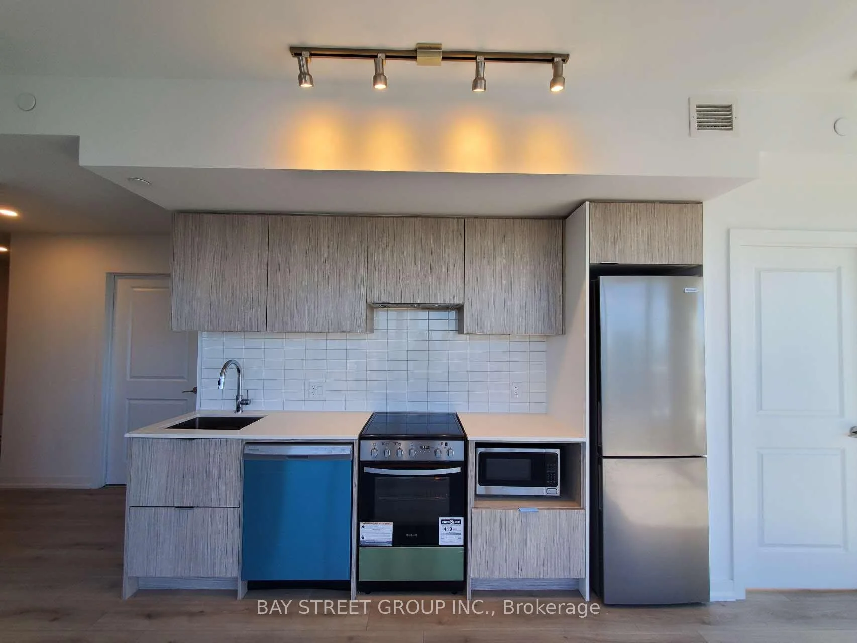 Photo 11 of Unit 4702, 395 Bloor Street E, Toronto, North St. James Town — HOMEH