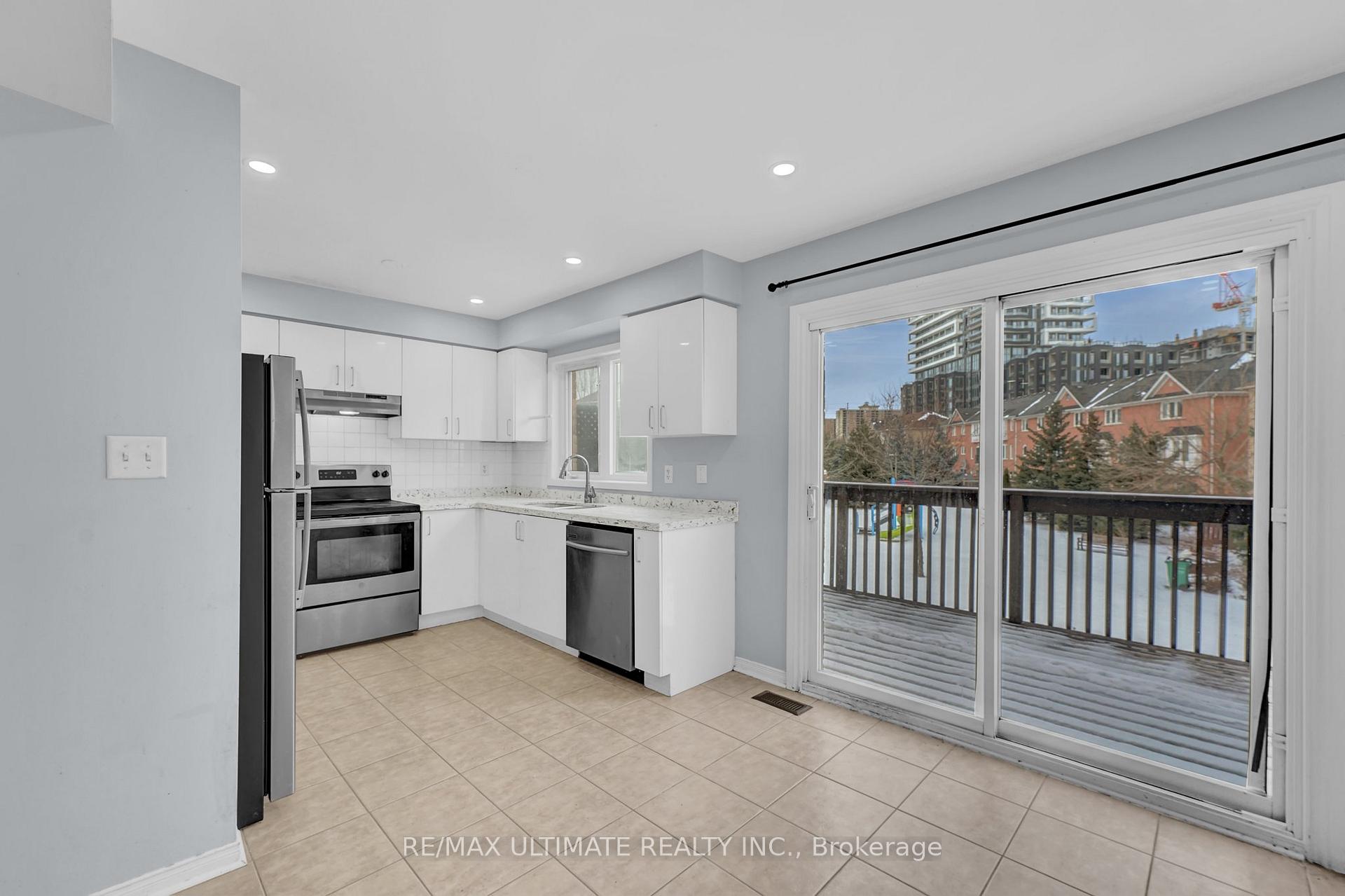 Photo 4 of 73 Bernard Avenue, Brampton, Fletcher's Creek South — HOMEH
