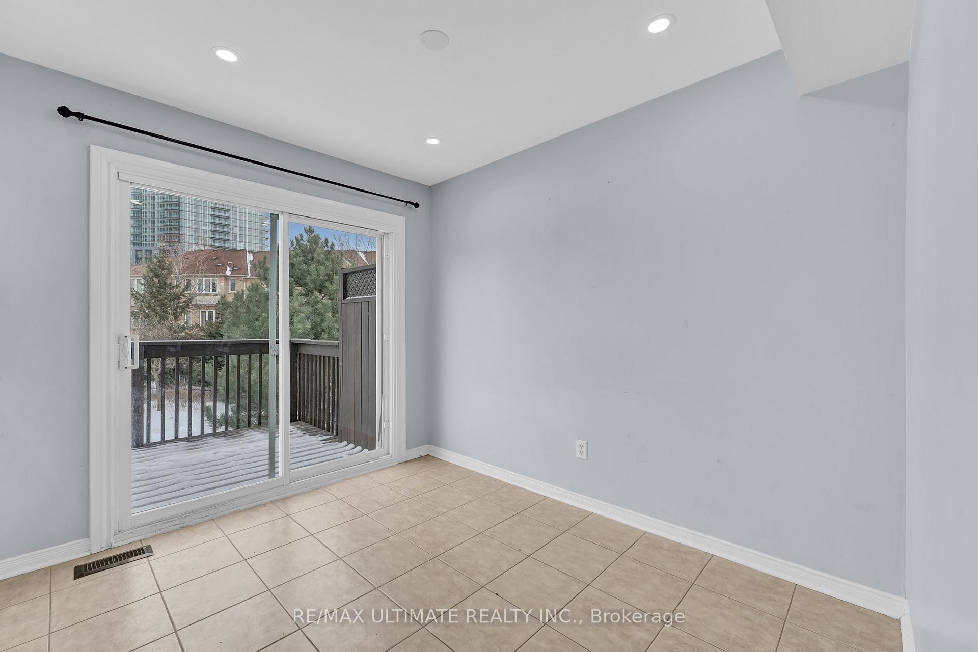 Photo 7 of 73 Bernard Avenue, Brampton, Fletcher's Creek South — HOMEH