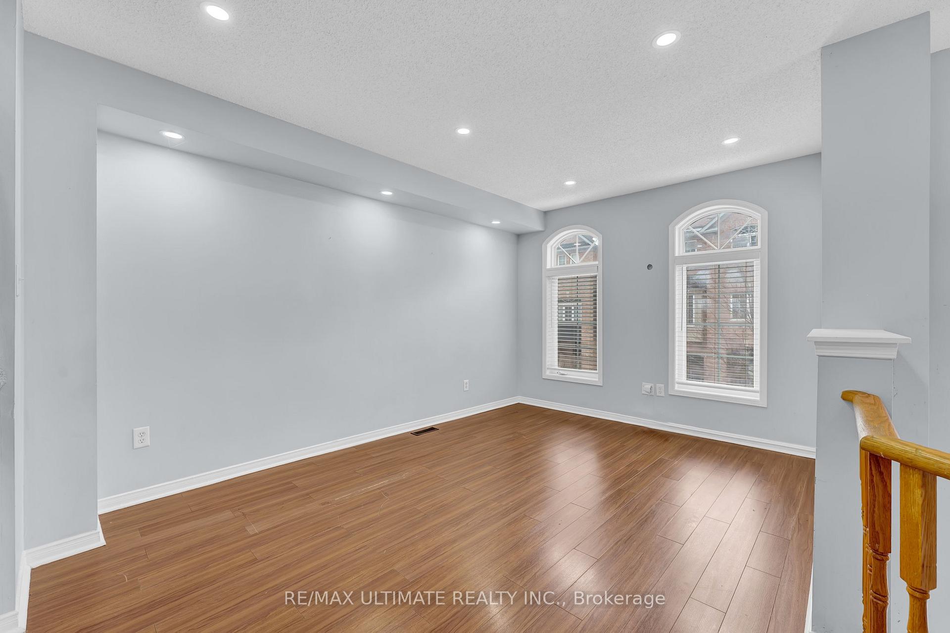 Photo 9 of 73 Bernard Avenue, Brampton, Fletcher's Creek South — HOMEH