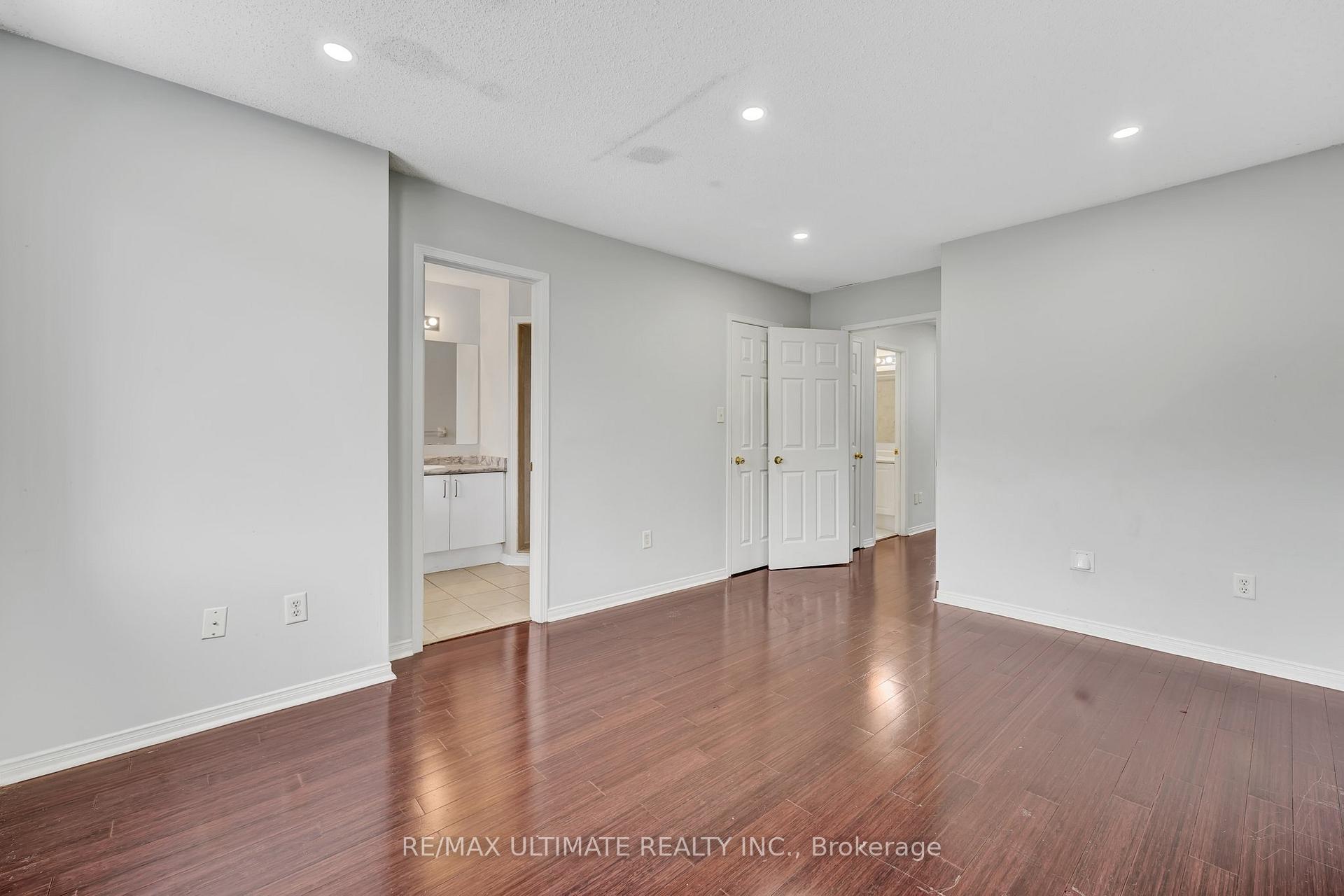 Photo 13 of 73 Bernard Avenue, Brampton, Fletcher's Creek South — HOMEH