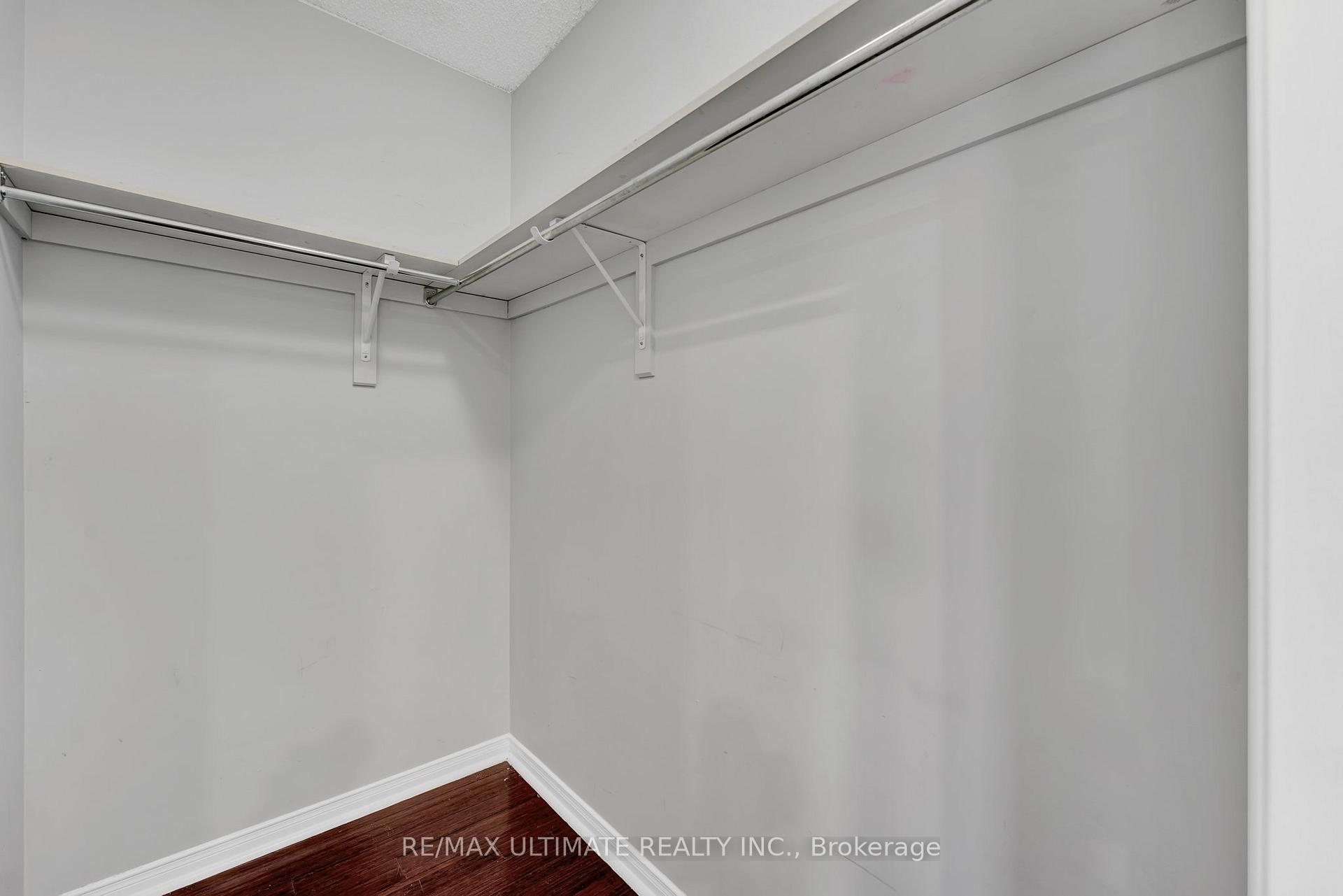 Photo 14 of 73 Bernard Avenue, Brampton, Fletcher's Creek South — HOMEH