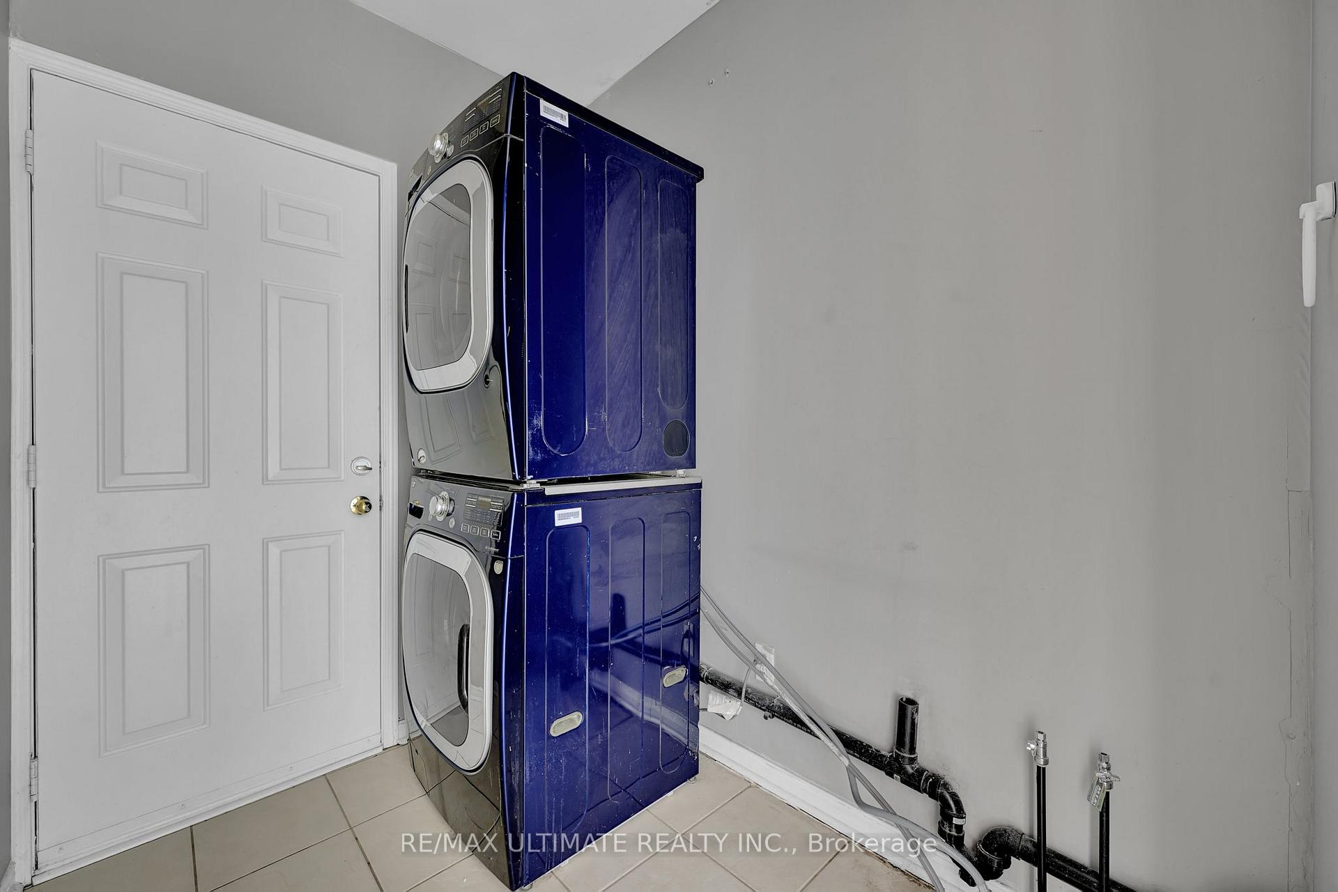 Photo 17 of 73 Bernard Avenue, Brampton, Fletcher's Creek South — HOMEH