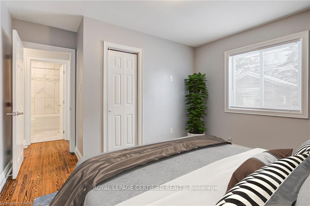 Photo 13 of 54 Duncombe Drive, Hamilton, Hill Park — HOMEH