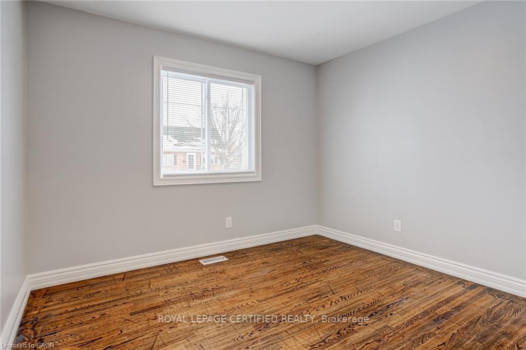 Photo 19 of 54 Duncombe Drive, Hamilton, Hill Park — HOMEH