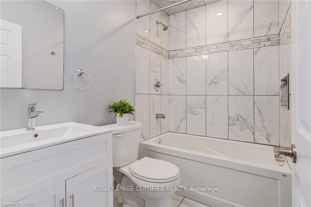 Photo 20 of 54 Duncombe Drive, Hamilton, Hill Park — HOMEH