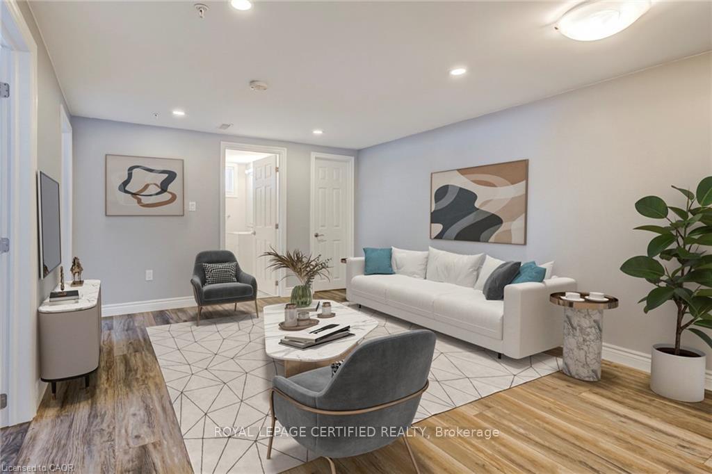 Photo 26 of 54 Duncombe Drive, Hamilton, Hill Park — HOMEH