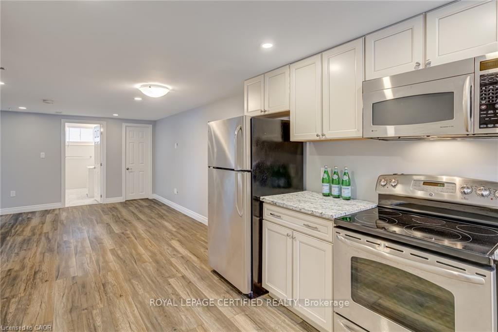 Photo 30 of 54 Duncombe Drive, Hamilton, Hill Park — HOMEH