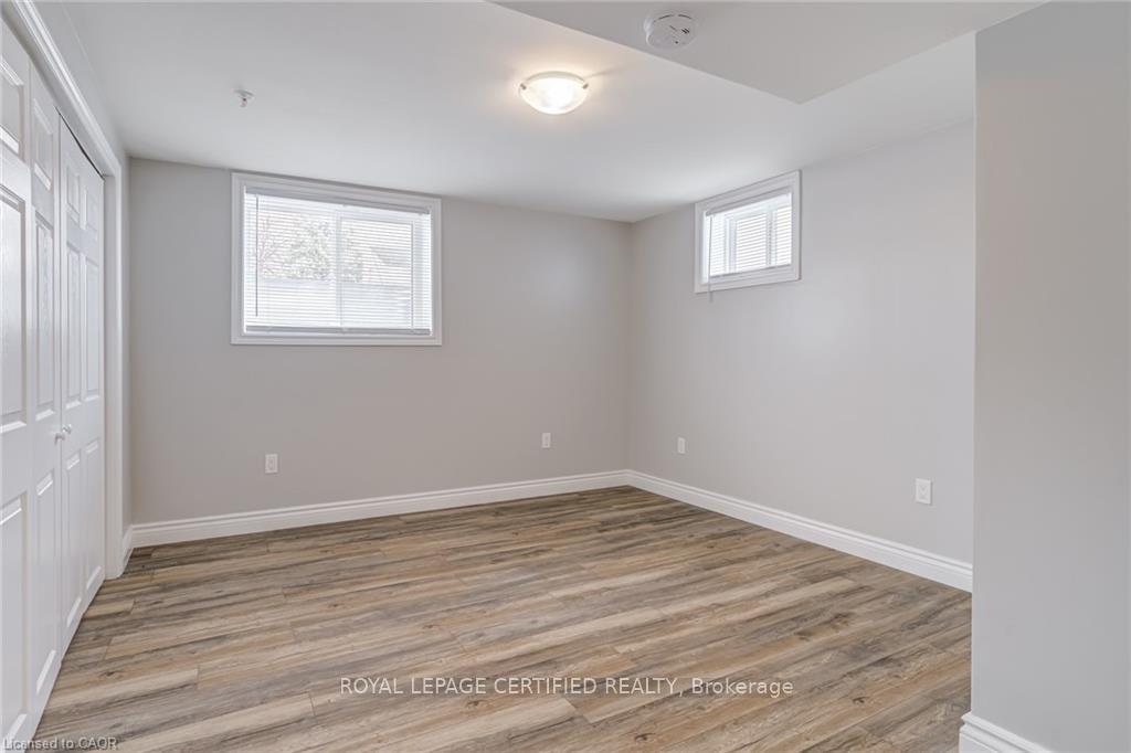 Photo 32 of 54 Duncombe Drive, Hamilton, Hill Park — HOMEH