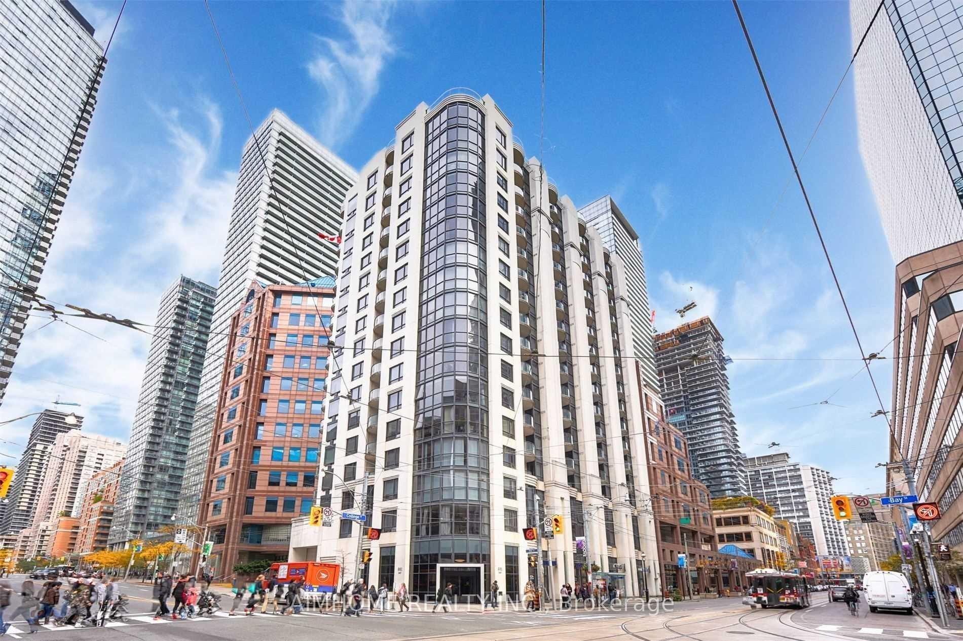Front of Unit 301, 801 Bay Street