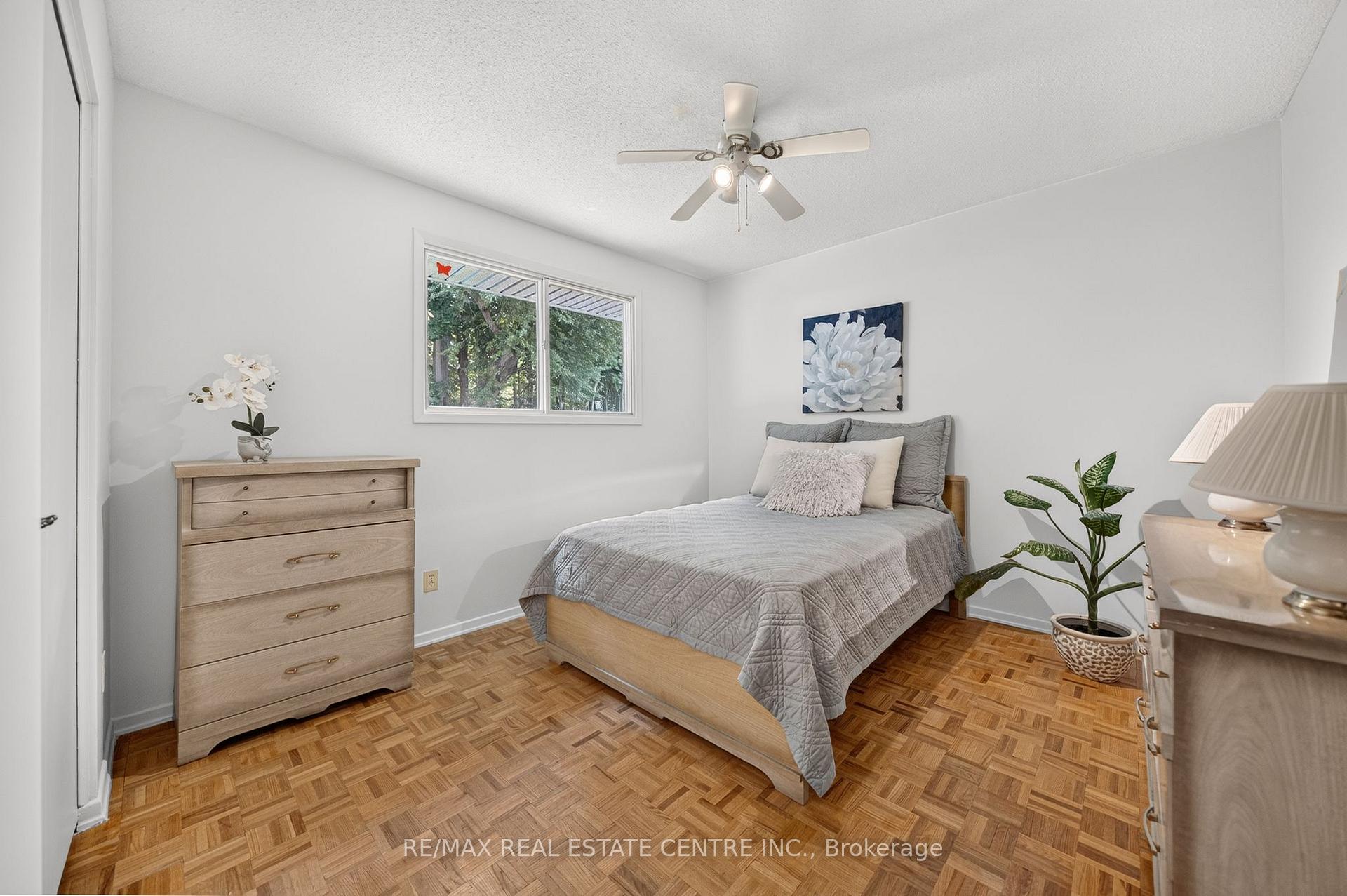 Photo 16 of 120 Arrowhead Crescent, Kitchener, Pioneer Park — HOMEH