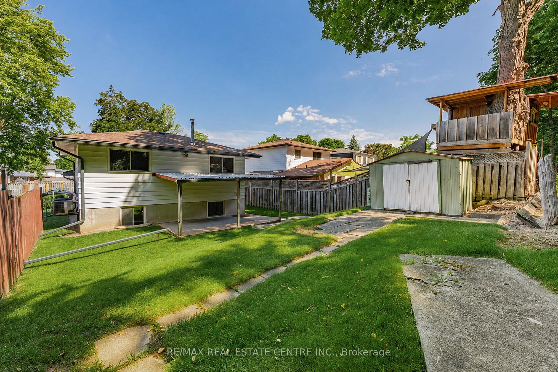 Photo 41 of 120 Arrowhead Crescent, Kitchener, Pioneer Park — HOMEH