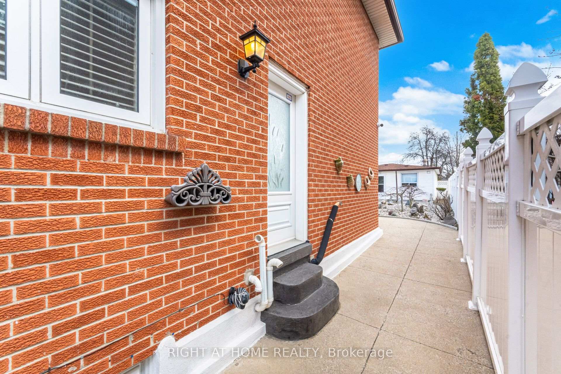 Photo 19 of 3938 Midhurst Lane, Mississauga, Rathwood — HOMEH