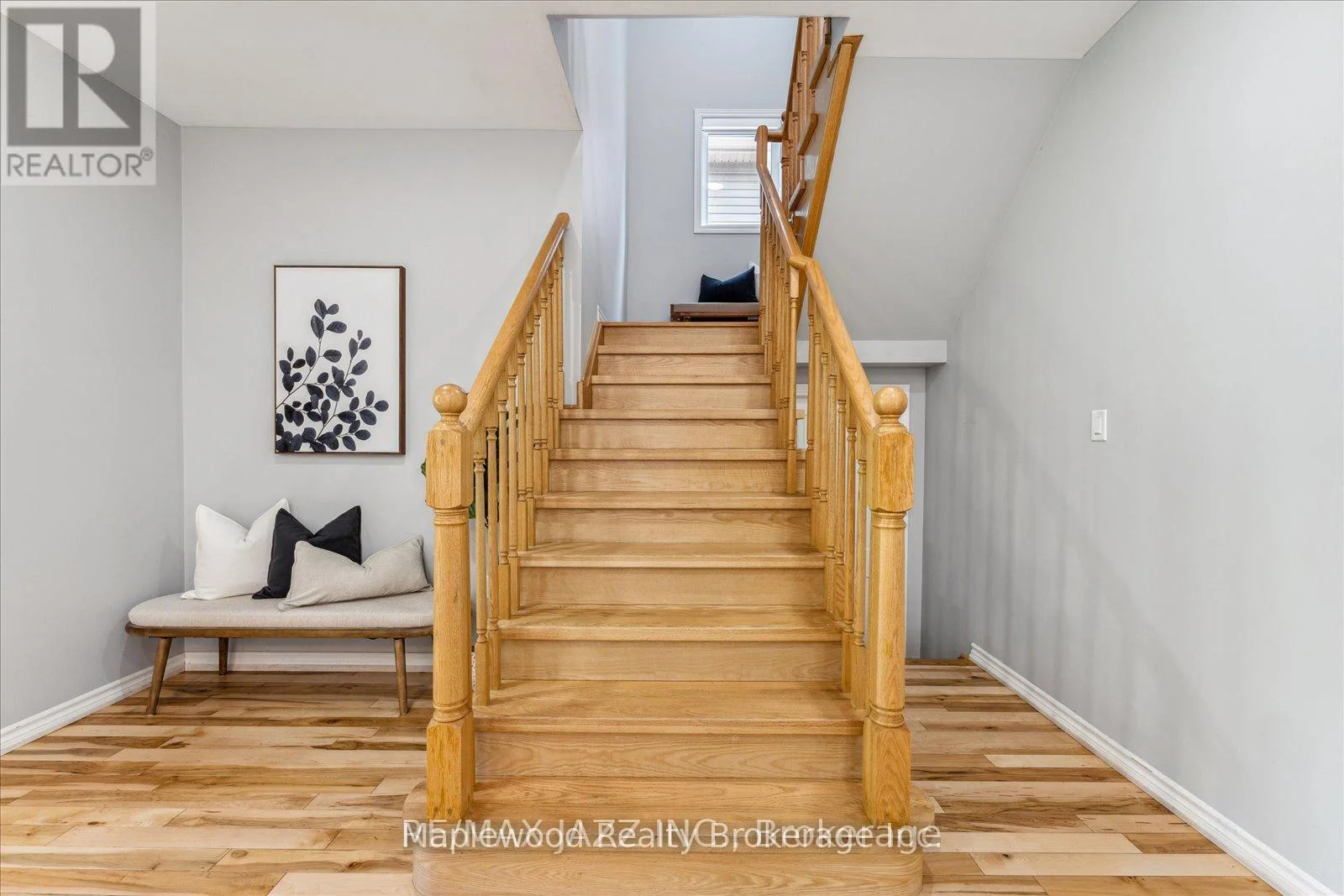 Photo 5 of Unit MAIN, 39 Kilpatrick Court, Clarington, Bowmanville — HOMEH