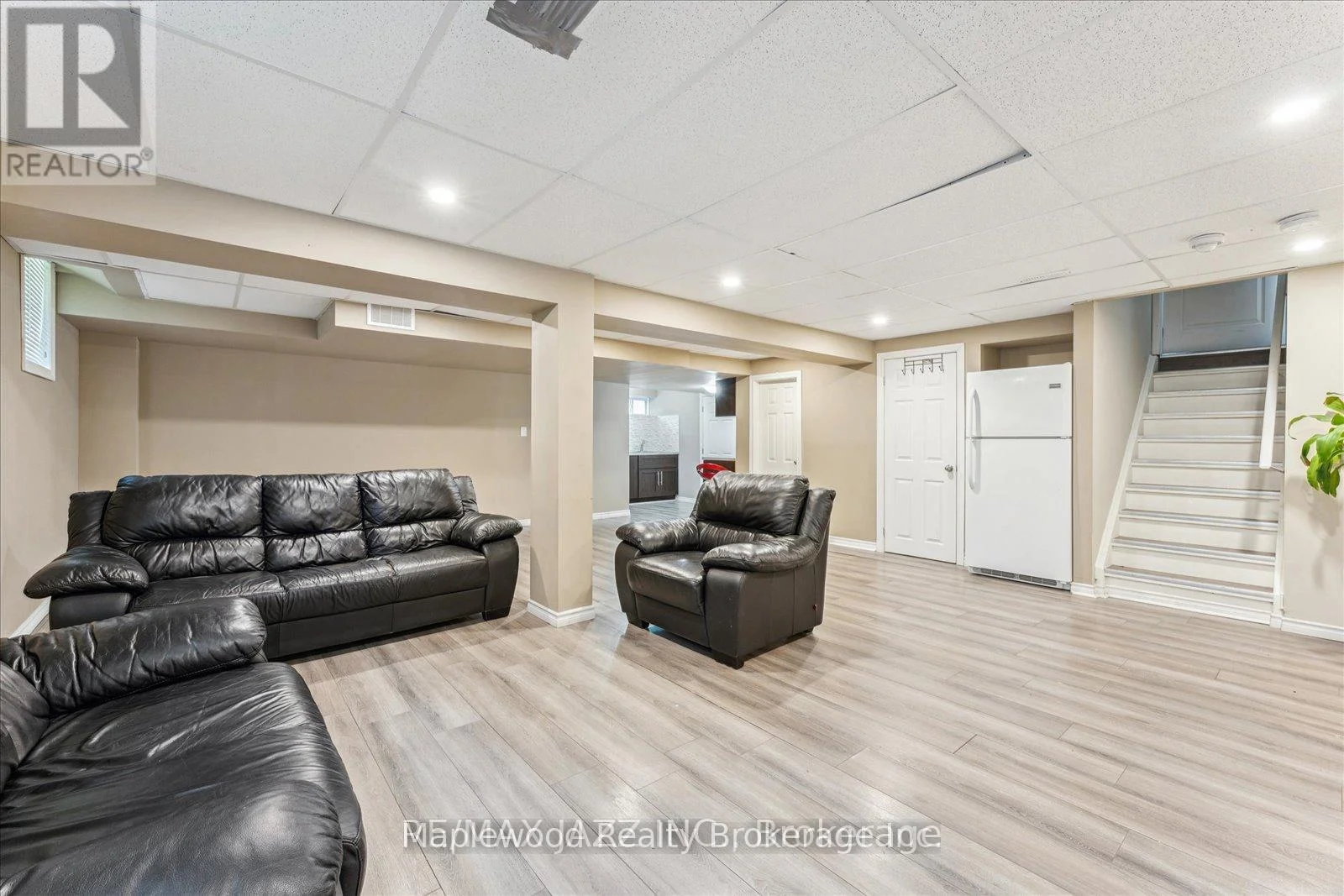 Photo 24 of Unit MAIN, 39 Kilpatrick Court, Clarington, Bowmanville — HOMEH