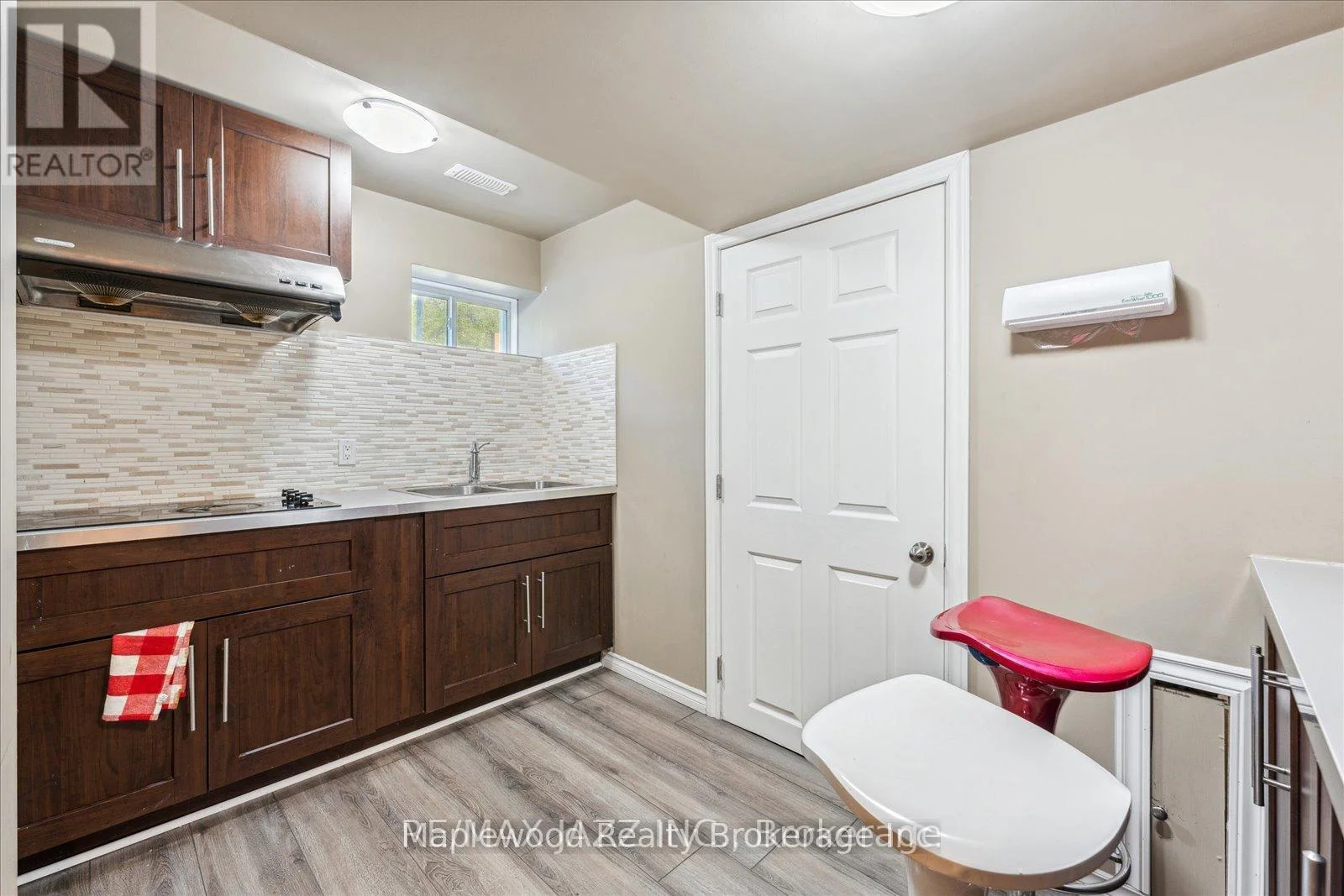 Photo 25 of Unit MAIN, 39 Kilpatrick Court, Clarington, Bowmanville — HOMEH