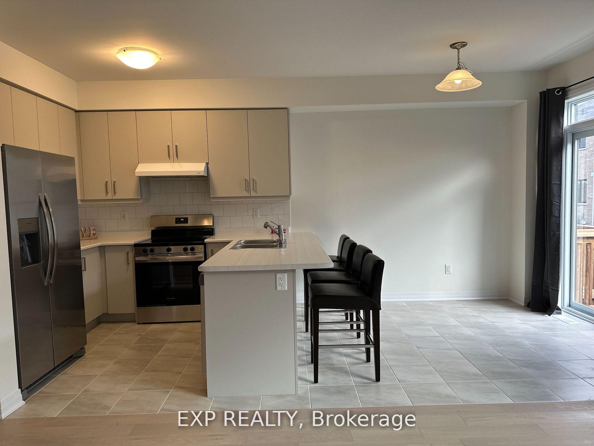 Photo 10 of 129 Masters Street, Welland, Dain City — HOMEH