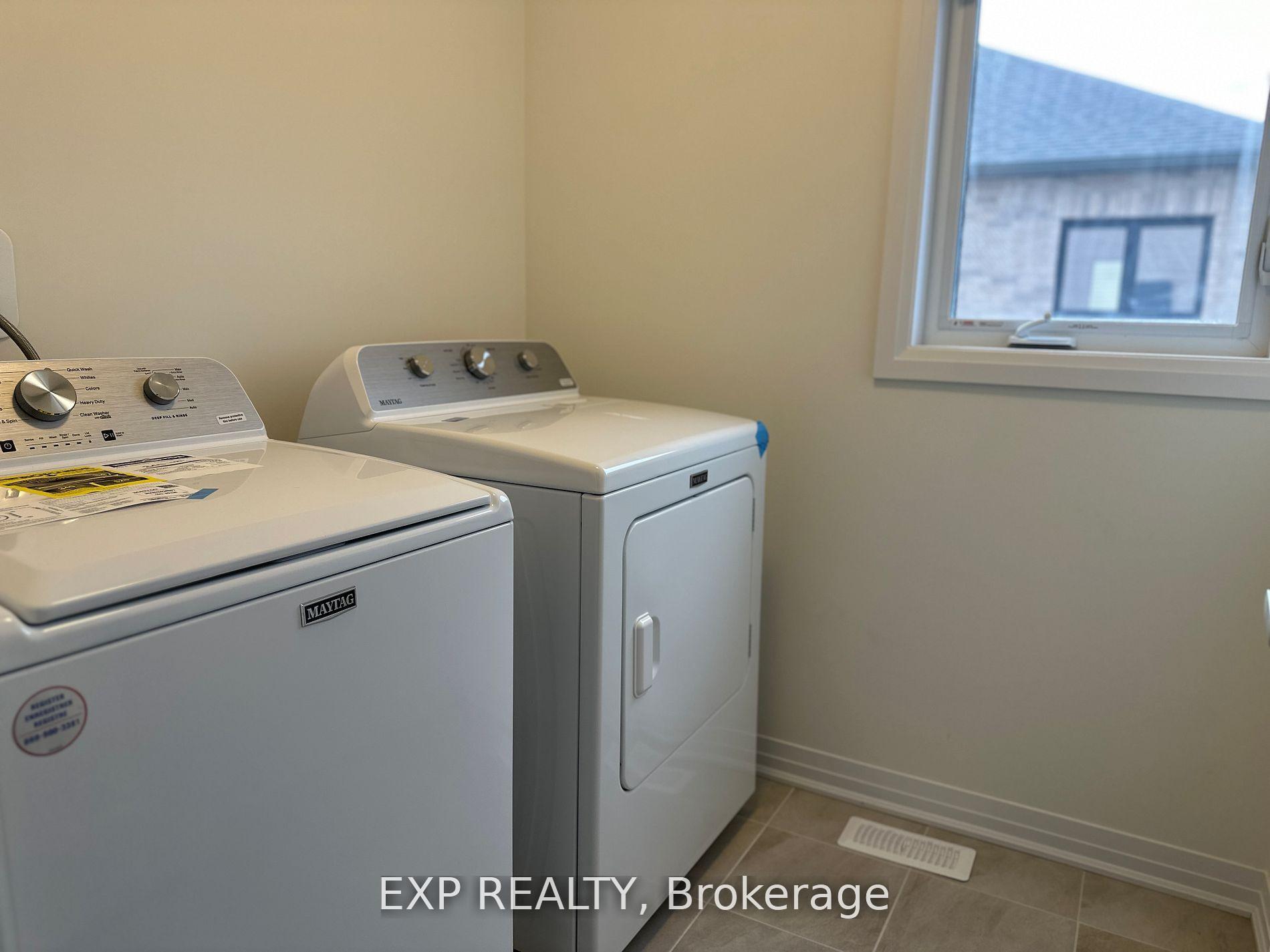 Photo 14 of 129 Masters Street, Welland, Dain City — HOMEH