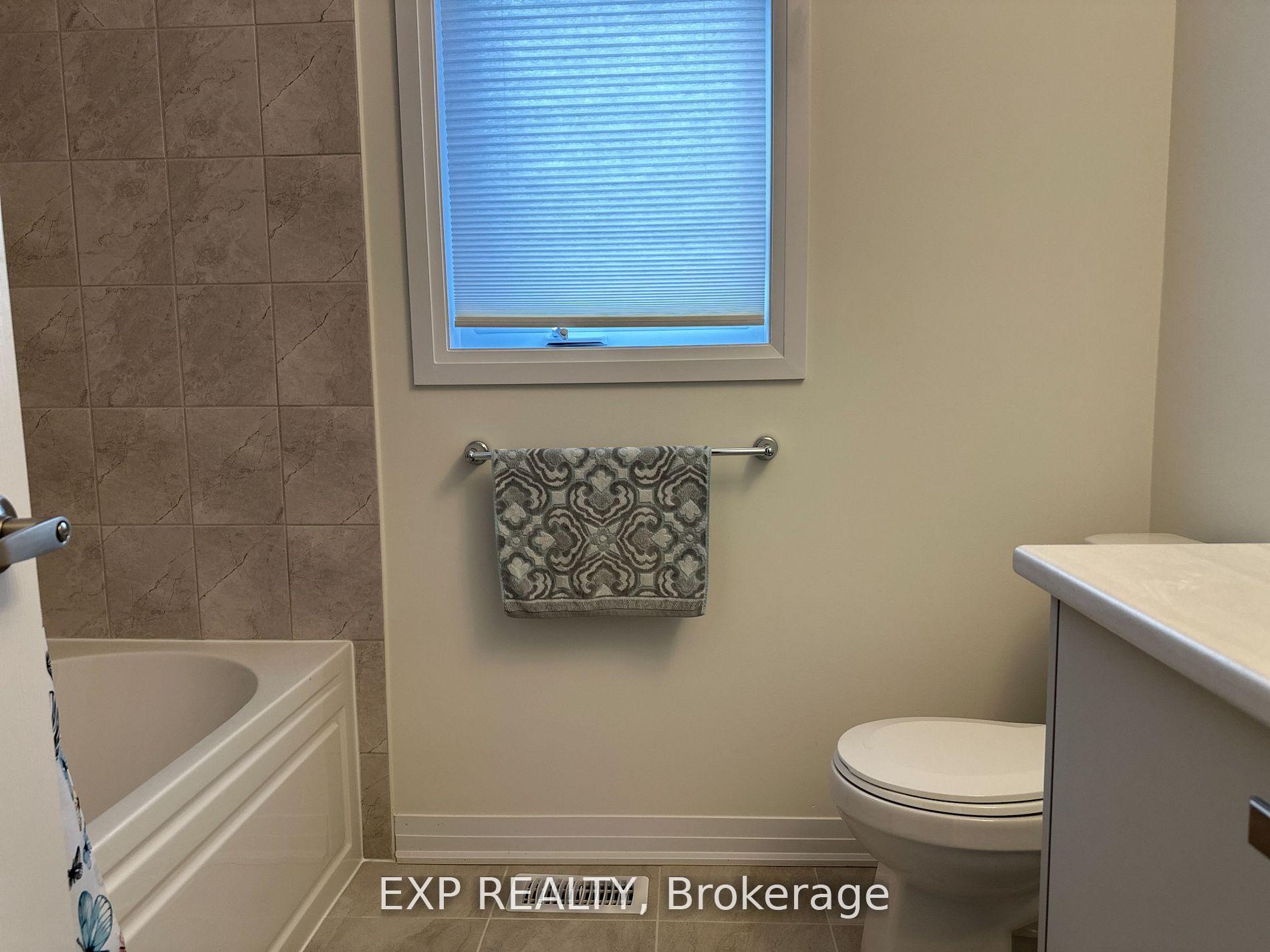 Photo 21 of 129 Masters Street, Welland, Dain City — HOMEH