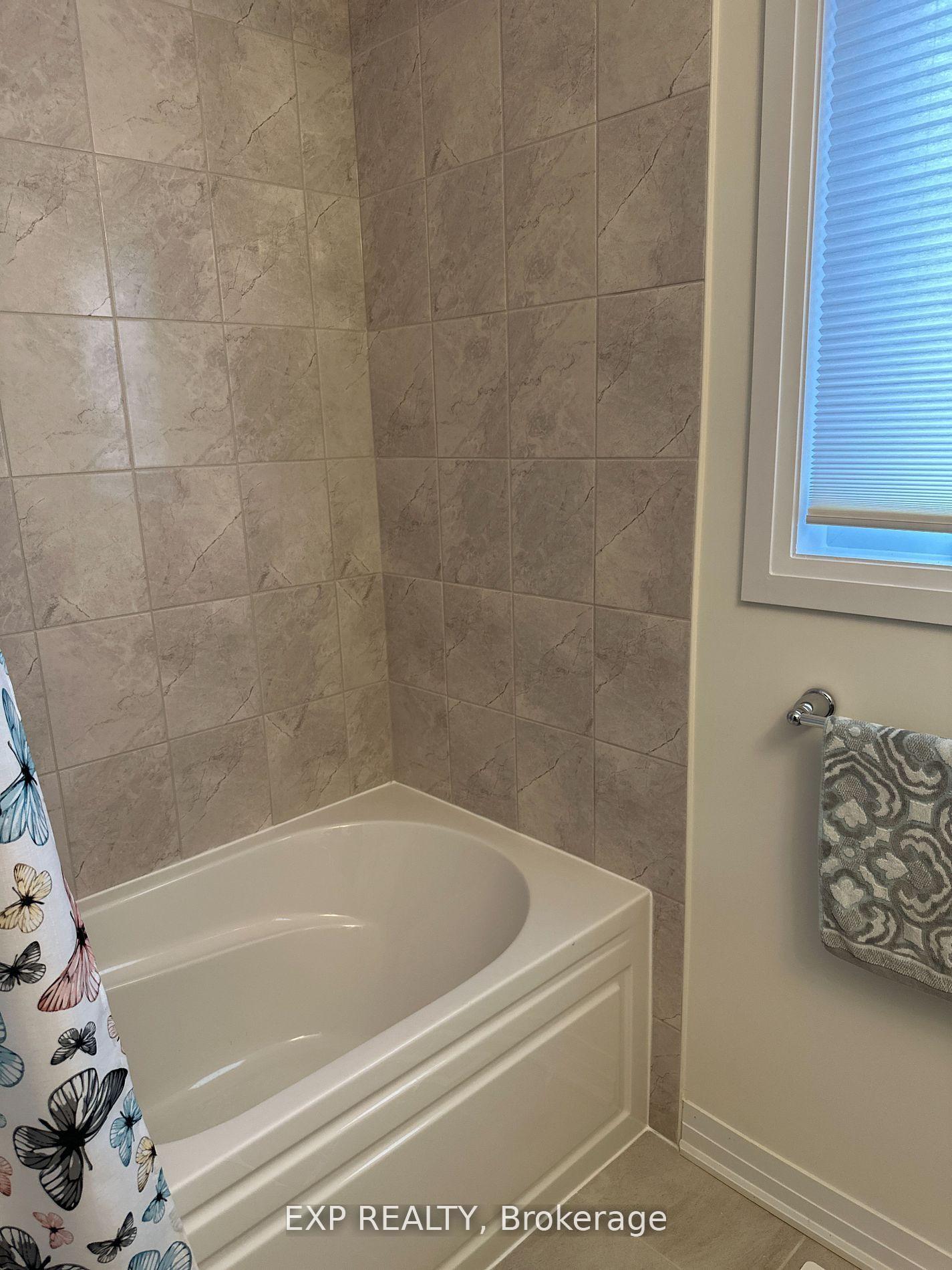 Photo 23 of 129 Masters Street, Welland, Dain City — HOMEH